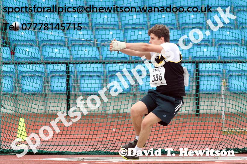 Mens under-20s hammer, Northern Championships, Sport City, Manchester. Photo: David T. Hewitson/Sports for All Pics
